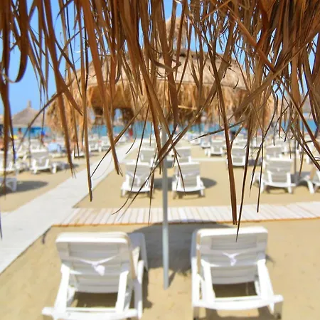 Sandy Semesteranläggning (resort) Golem (Tirana)