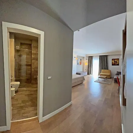 Sandy Resort 4*