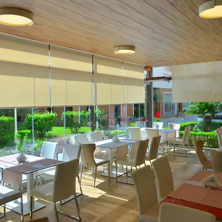 Sandy Golem (Tirana)