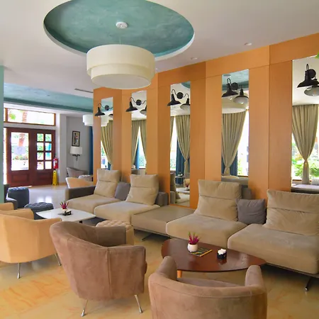 Sandy Semesteranläggning (resort) 4*