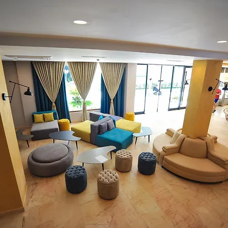 Sandy Semesteranläggning (resort) 4*