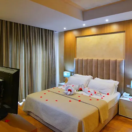 Sandy 4* Golem (Tirana)