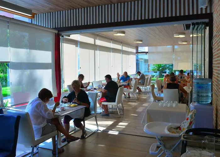 Sandy リゾート 4*