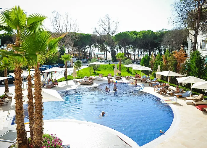 Sandy Курортный комплекс 4*