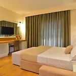 Sandy 4* Golem (Tirana)