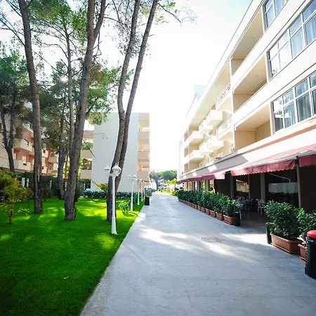 Sandy Θέρετρο Golem (Tirana)