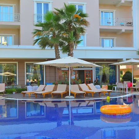 Rezort Sandy Golem (Tirana)